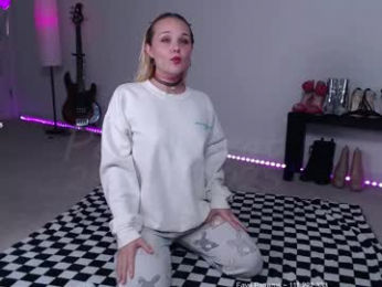 petitebrat chaturbate stream image