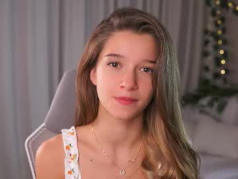 little_poetry chaturbate stream image