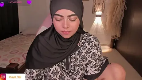 shayla_18 stripchat stream image