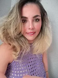 Alirawrz stripchat stream image