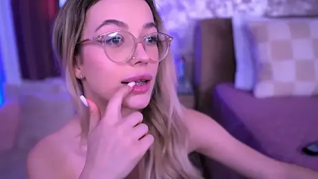 KylieJoyce stripchat stream image