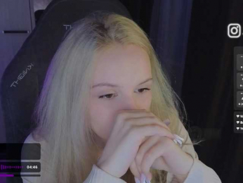 fymryn bongacams stream image