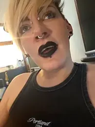 PinkTheHawk stripchat stream image