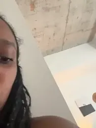 Your_Paris stripchat stream image