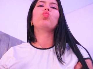 lara-giraldo camsoda stream image