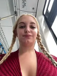 Milkyy_wway stripchat stream image