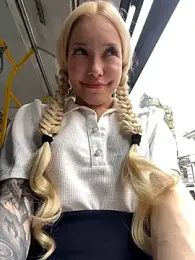 babydolll stripchat stream image