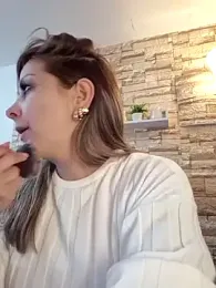 _Abril-Office1 stripchat stream image