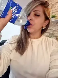 _Abril-Office1 stripchat stream image