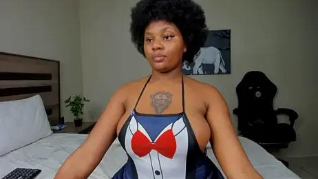 Renee-18 stripchat stream image