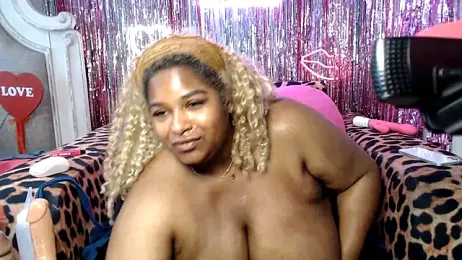 BigFineSelena stripchat stream image