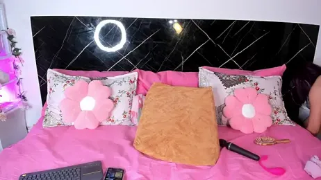 EmilyyGomez stripchat stream image