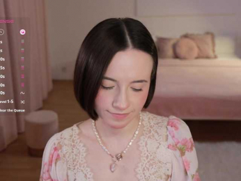 MissEssie bongacams stream image