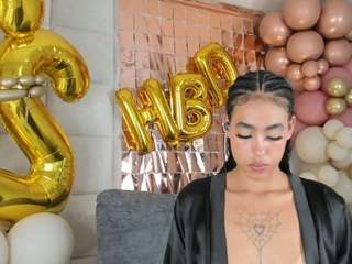 zhuyhong camsoda stream image