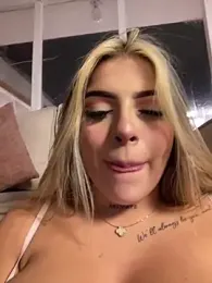 MiaWhitePink_ stripchat stream image