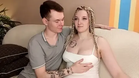 julielourens stripchat stream image