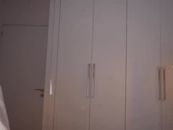 kriss0leoo chaturbate stream image