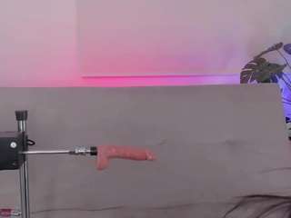 riley-pride camsoda stream image