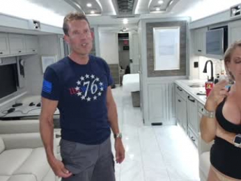 wildwifebarbie chaturbate stream image