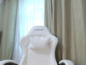 EmilyxJames bongacams stream image