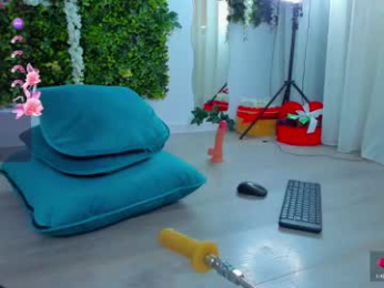 zinasquirts chaturbate stream image