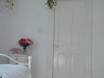 littlegreekflower chaturbate stream image