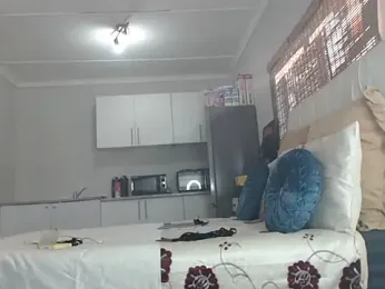 Melanin-Monroeee stripchat stream image