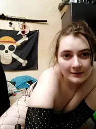 Snowbunnycake_131 stripchat stream image