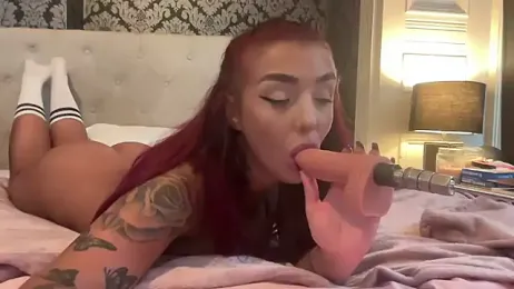 LucyLuxee19 stripchat stream image