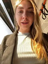 Sunny___Bunny stripchat stream image