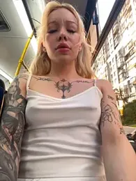 babydolll stripchat stream image