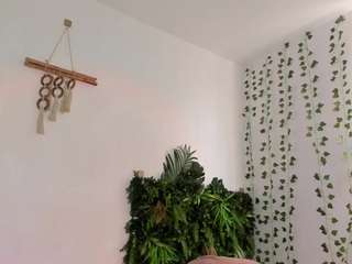 karlyee camsoda stream image