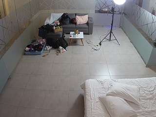 voyeurcam-jb-office-2 camsoda stream image