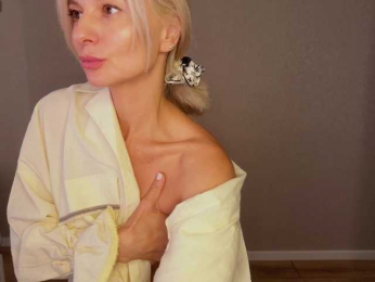 -Molly- bongacams stream image