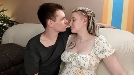 julielourens stripchat stream image