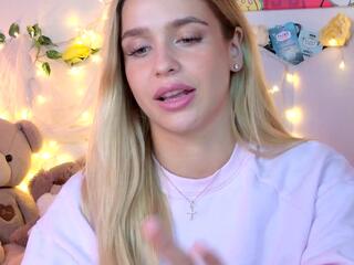 Maci Reynolds flirt4free stream image