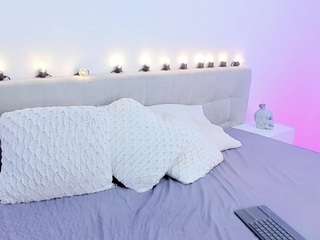 madelanecoote camsoda stream image