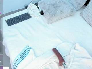 angie-roses camsoda stream image