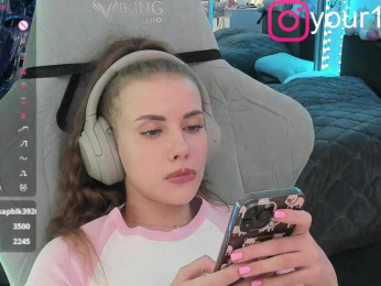 VikkiExtraCheese bongacams stream image