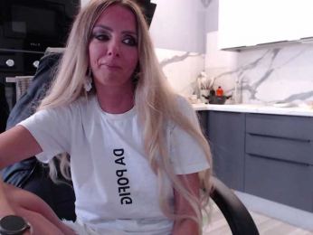 blondalina bongacams stream image