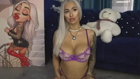 GoldenAmber stripchat stream image