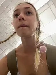 Lia__Love stripchat stream image