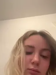 CherryEmmy stripchat stream image