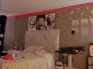 sexyzoee camsoda stream image