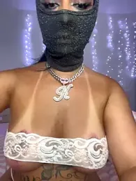 kamila_french stripchat stream image