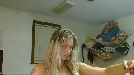 missymilf stripchat stream image