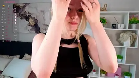 EdlaHewell stripchat stream image