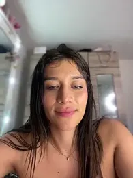 Emmily_19 stripchat stream image