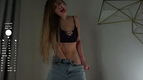 KarinBates stripchat stream image