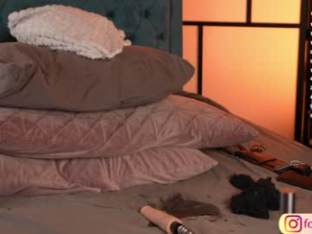 shiny_lily chaturbate stream image